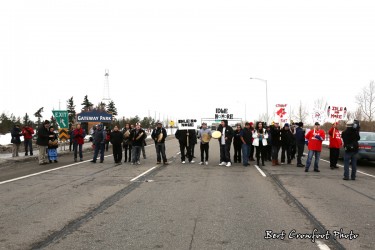 Papaschase members bloackade the QE II hwy south of Edmonton