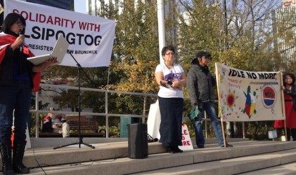 Edmonton gathering in support of Elsipogtog