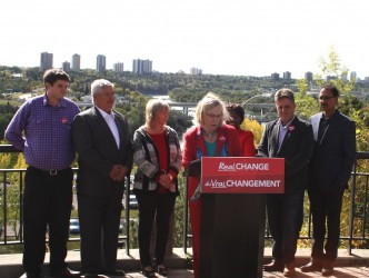 Carolyn Bennett flanked by Edmonton Liberal candidates