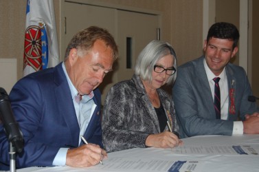 MNA, Fort Edmonton Park sign agreement