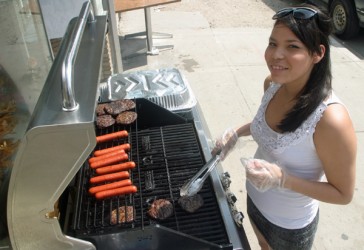 High school student, Skye McKay, keeps busy as a volunteer at ‘The Come and Eat’